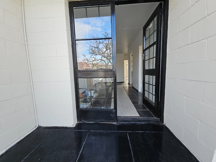 3 Bedroom Property for Sale in Eastridge Western Cape